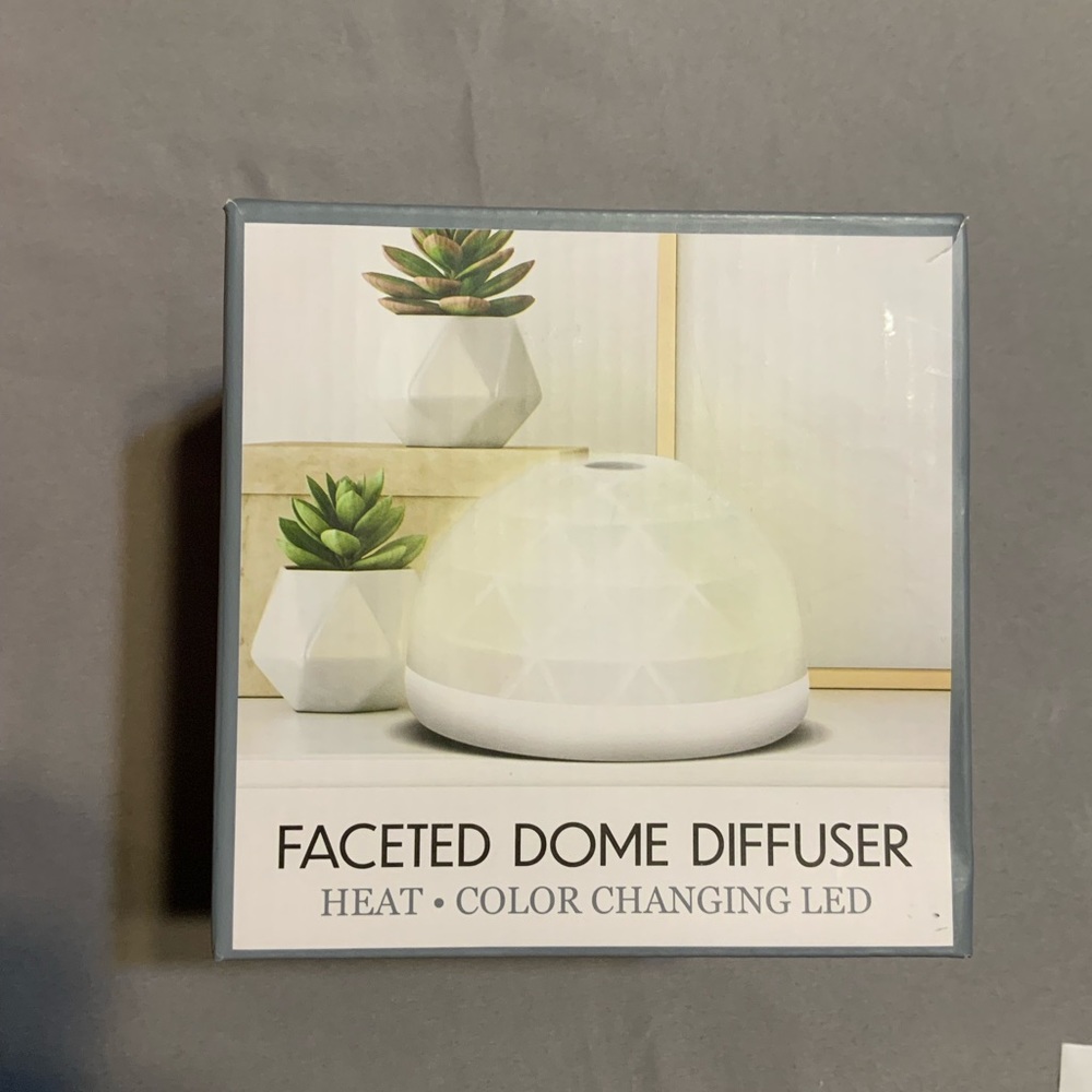 FACETED DOME DIFFUSER